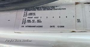 image for item NP9754 2007 International 7300  digger derrick truck