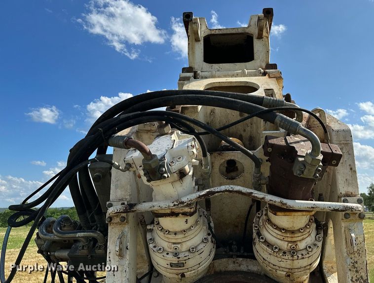 image for item OC9013 2006 Soilmec R516 HD  drilling rig