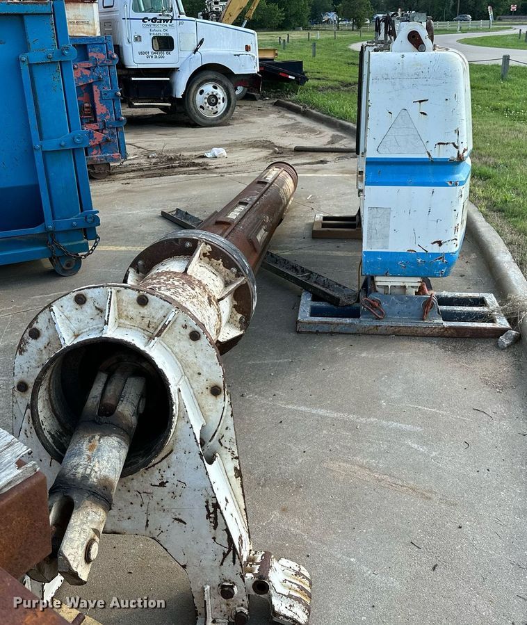 image for item OC9013 2006 Soilmec R516 HD  drilling rig