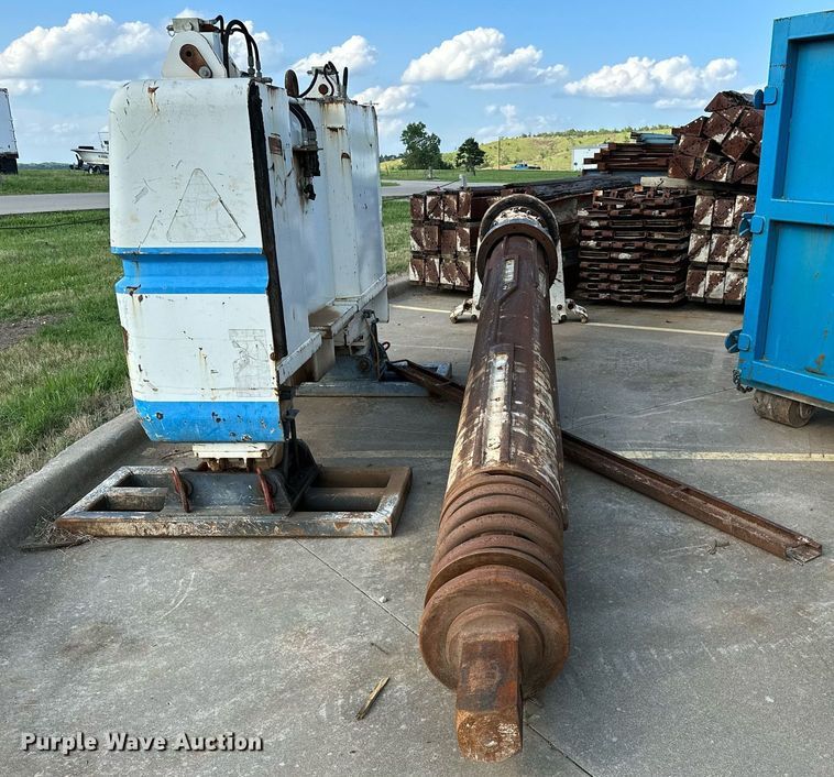 image for item OC9013 2006 Soilmec R516 HD  drilling rig