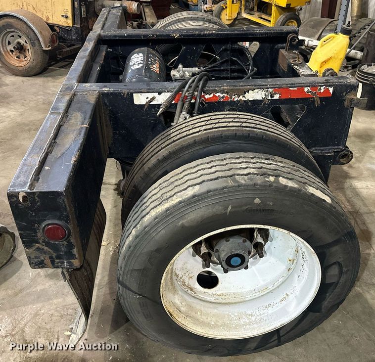 image for item OC9018 2008 Trail King TK22FA-051  pin-on axle