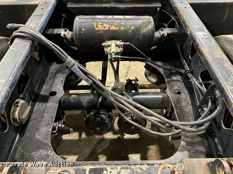 image for item OC9018 2008 Trail King TK22FA-051  pin-on axle