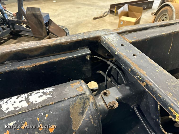 image for item OC9018 2008 Trail King TK22FA-051  pin-on axle