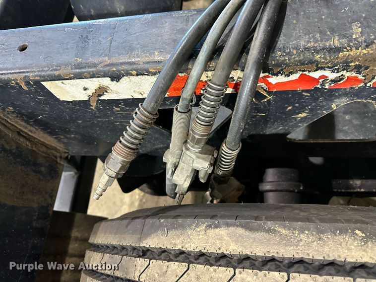 image for item OC9018 2008 Trail King TK22FA-051  pin-on axle