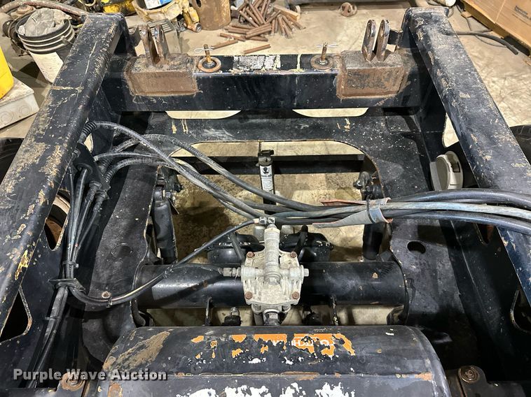 image for item OC9018 2008 Trail King TK22FA-051  pin-on axle