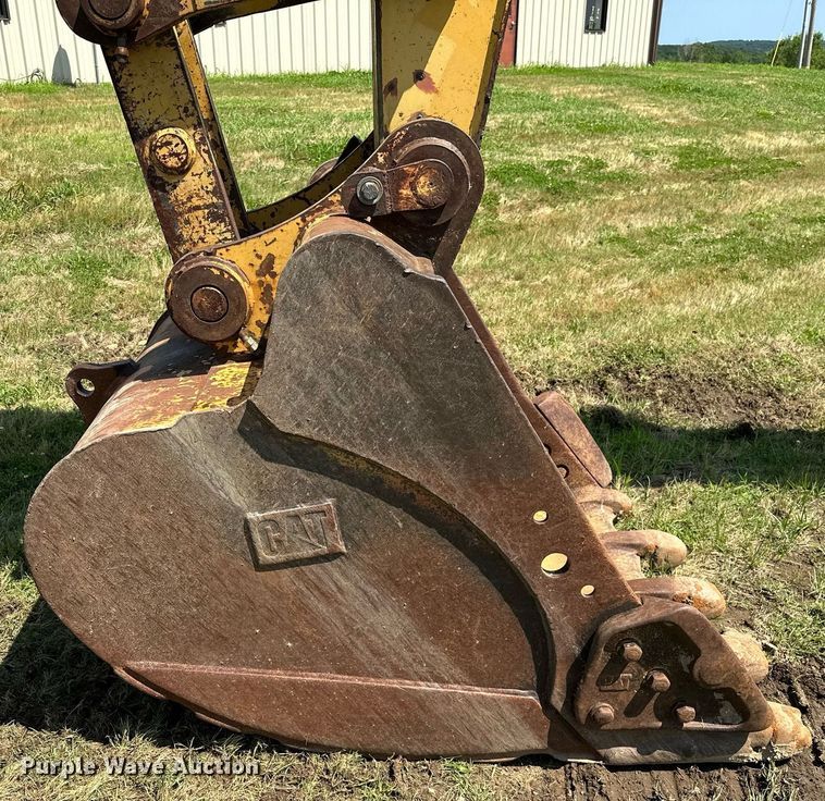 image for item OC9022 2003 Caterpillar 322C L  excavator