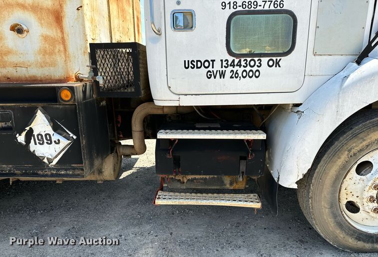 image for item OC9023 1995 White GMC WB  utility / service truck