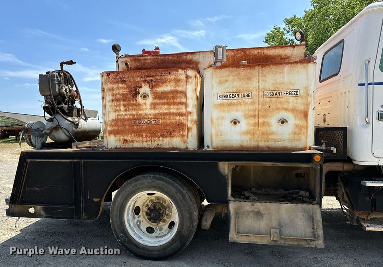 image for item OC9023 1995 White GMC WB  utility / service truck