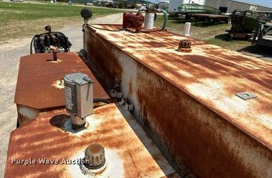 image for item OC9023 1995 White GMC WB  utility / service truck