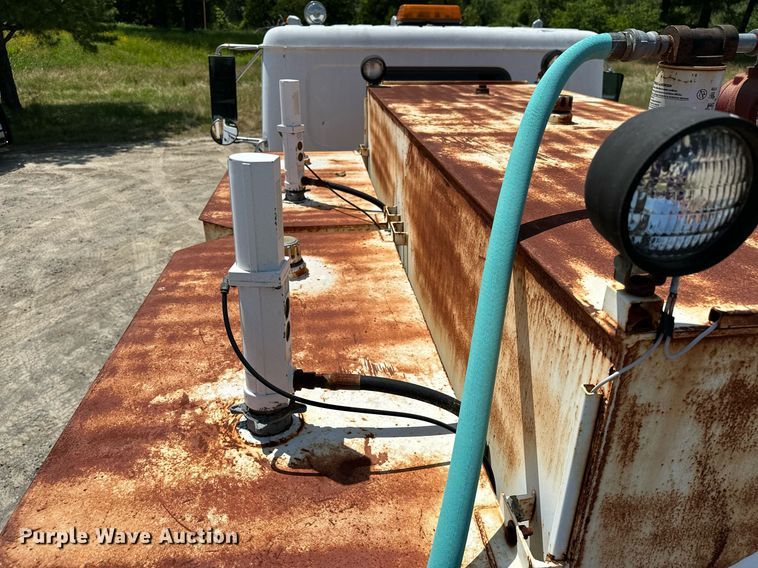 image for item OC9023 1995 White GMC WB  utility / service truck