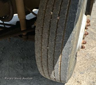 image for item OC9023 1995 White GMC WB  utility / service truck