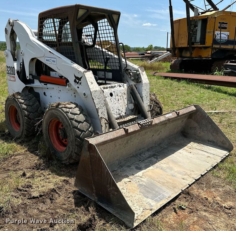 image for item OC9024 2006 Bobcat S300  skid steer loader