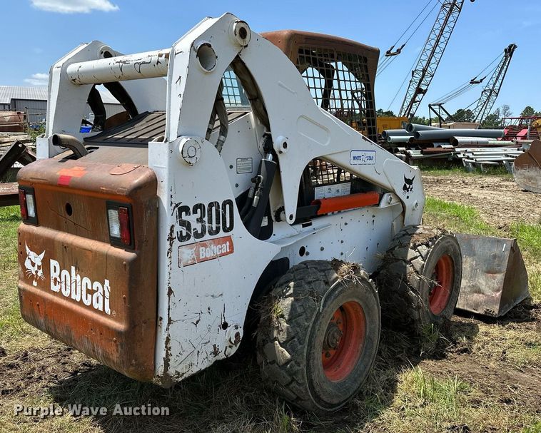 image for item OC9024 2006 Bobcat S300  skid steer loader