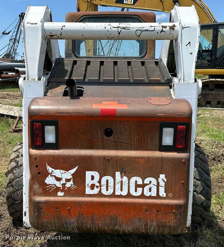 image for item OC9024 2006 Bobcat S300  skid steer loader