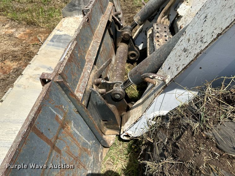 image for item OC9024 2006 Bobcat S300  skid steer loader