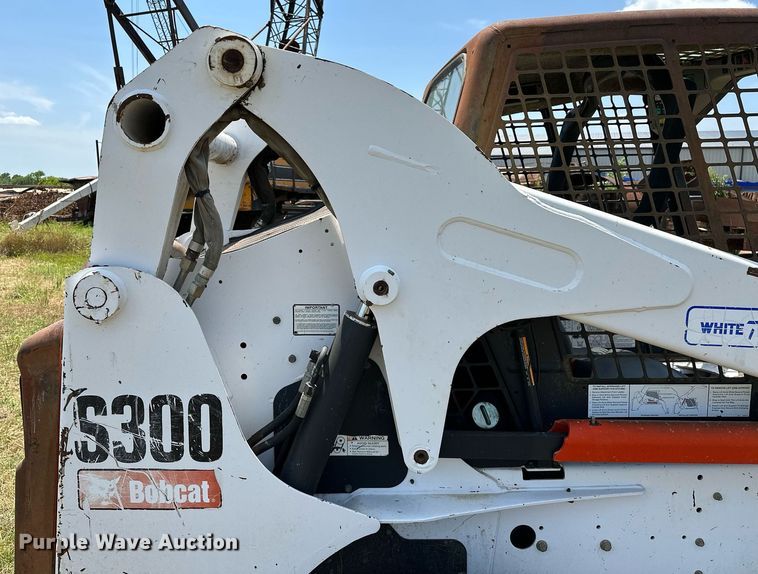 image for item OC9024 2006 Bobcat S300  skid steer loader