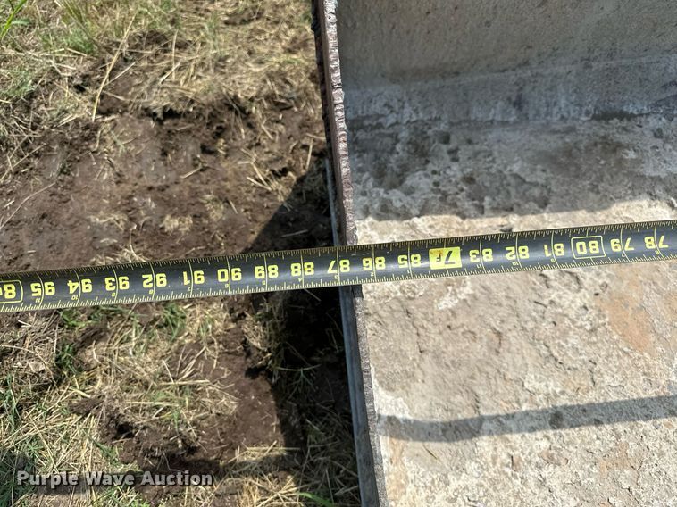 image for item OC9024 2006 Bobcat S300  skid steer loader