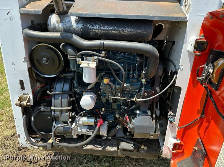 image for item OC9024 2006 Bobcat S300  skid steer loader