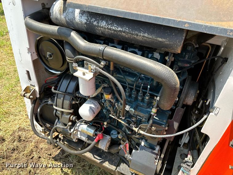 image for item OC9024 2006 Bobcat S300  skid steer loader