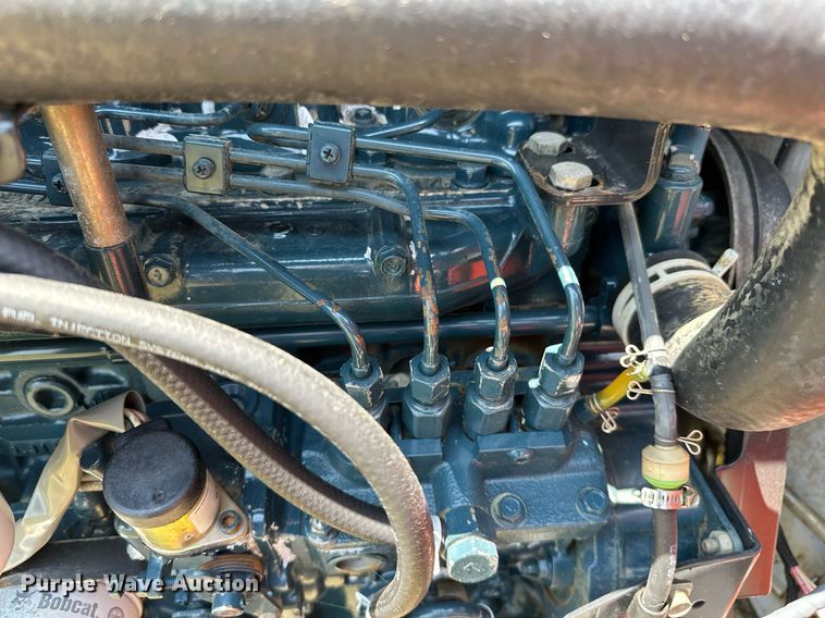 image for item OC9024 2006 Bobcat S300  skid steer loader