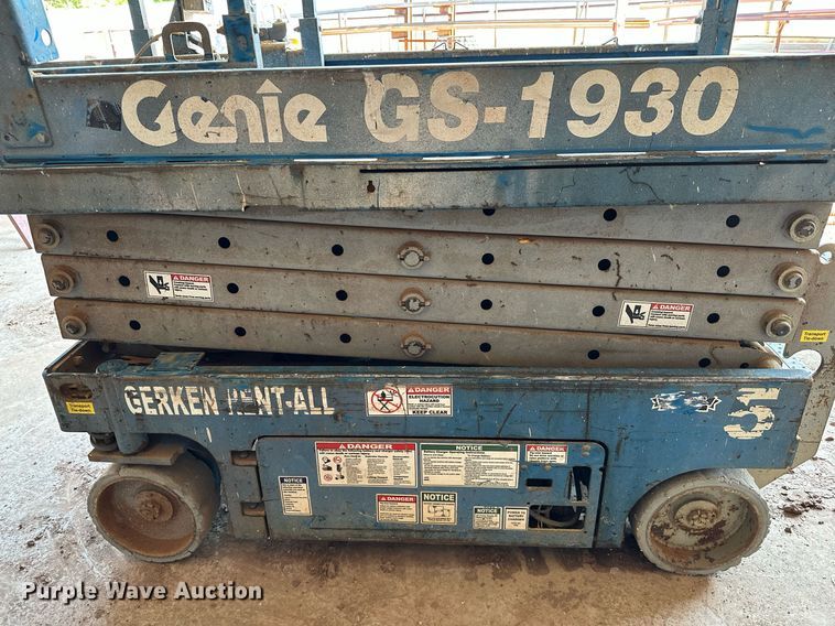 image for item OC9029 Genie GS-1930  scissor lift
