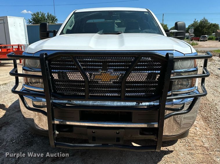 image for item OC9031 2015 Chevrolet Silverado 2500HD  Double Cab utility bed pickup truck