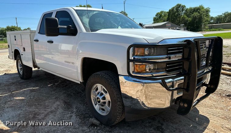 image for item OC9031 2015 Chevrolet Silverado 2500HD  Double Cab utility bed pickup truck