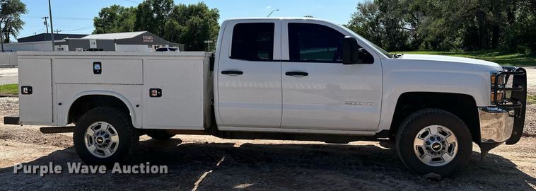 image for item OC9031 2015 Chevrolet Silverado 2500HD  Double Cab utility bed pickup truck