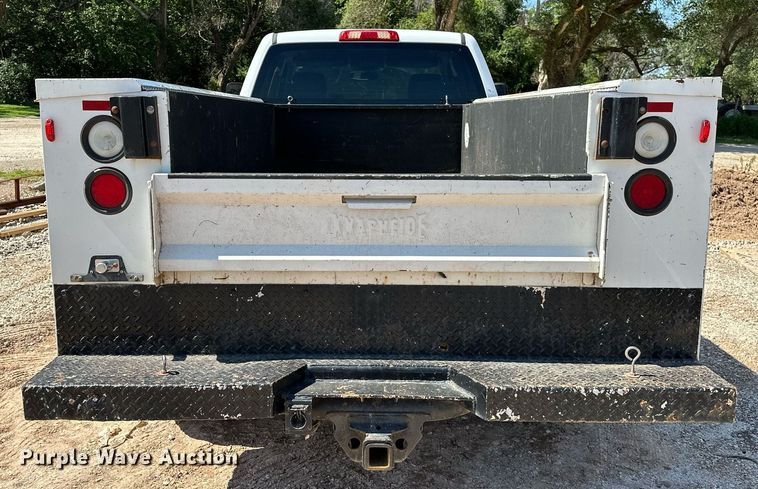 image for item OC9031 2015 Chevrolet Silverado 2500HD  Double Cab utility bed pickup truck