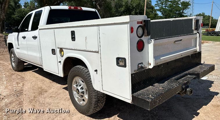 image for item OC9031 2015 Chevrolet Silverado 2500HD  Double Cab utility bed pickup truck