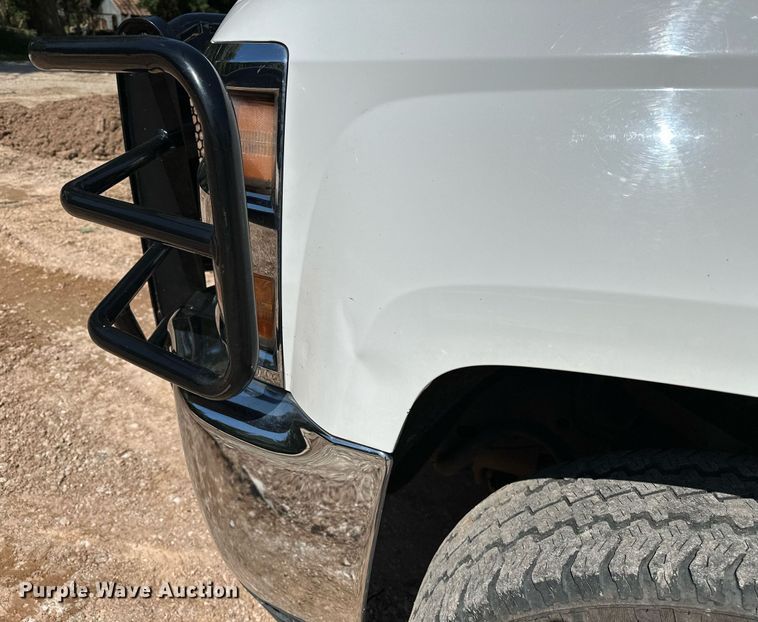 image for item OC9031 2015 Chevrolet Silverado 2500HD  Double Cab utility bed pickup truck