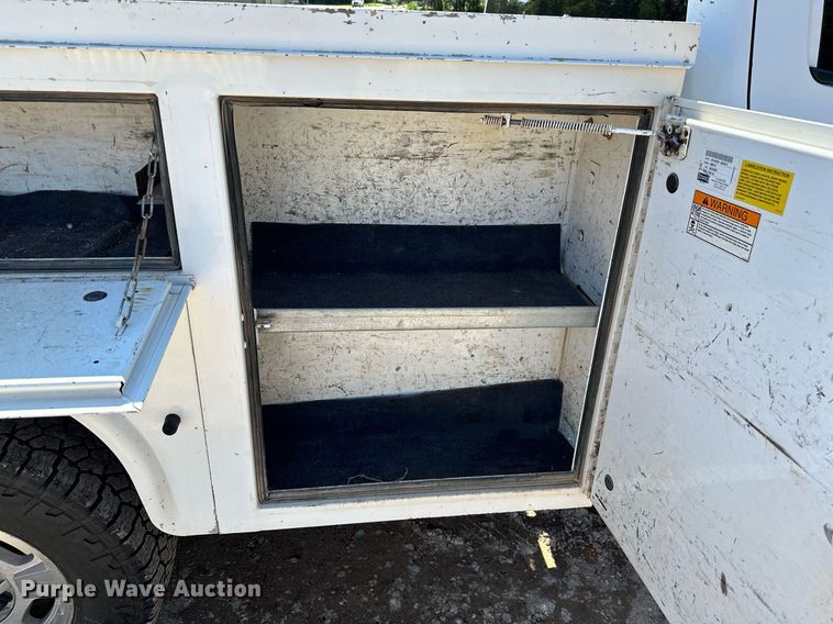 image for item OC9031 2015 Chevrolet Silverado 2500HD  Double Cab utility bed pickup truck