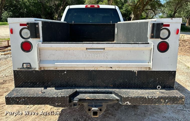 image for item OC9031 2015 Chevrolet Silverado 2500HD  Double Cab utility bed pickup truck