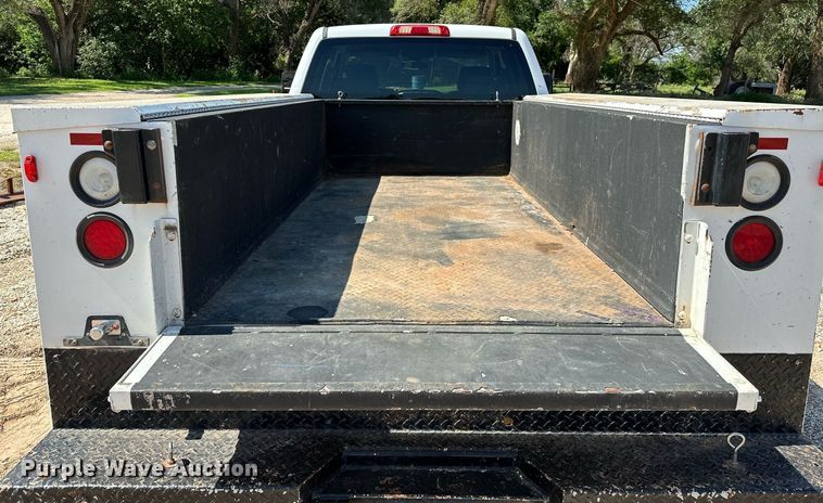 image for item OC9031 2015 Chevrolet Silverado 2500HD  Double Cab utility bed pickup truck