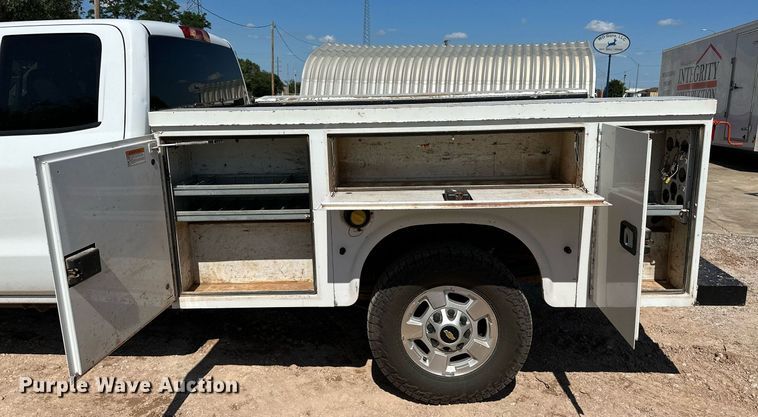 image for item OC9031 2015 Chevrolet Silverado 2500HD  Double Cab utility bed pickup truck