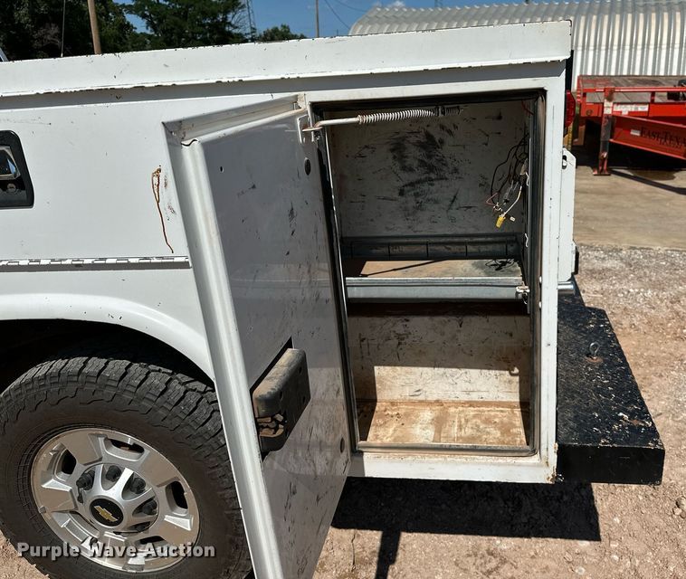 image for item OC9031 2015 Chevrolet Silverado 2500HD  Double Cab utility bed pickup truck