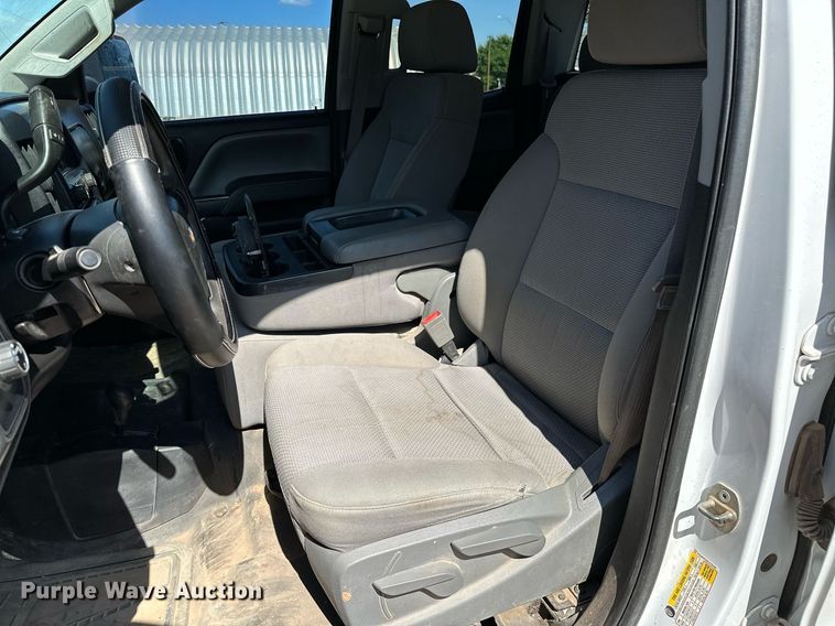 image for item OC9031 2015 Chevrolet Silverado 2500HD  Double Cab utility bed pickup truck