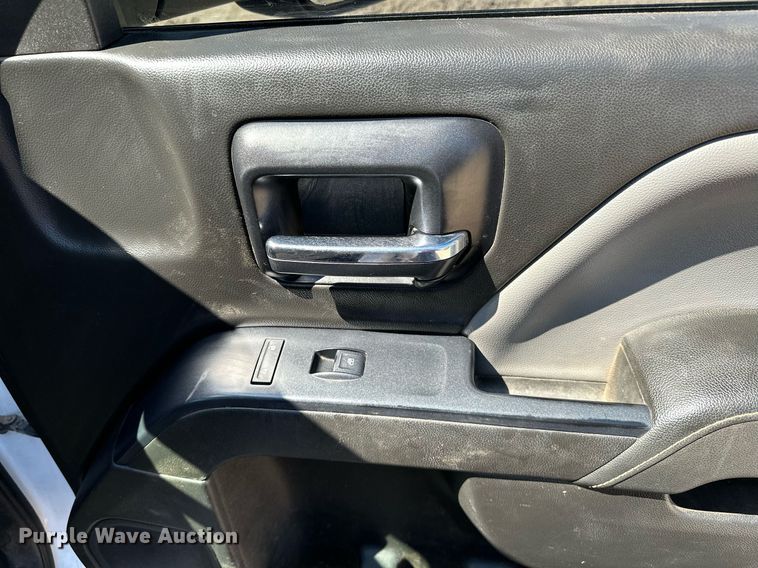 image for item OC9031 2015 Chevrolet Silverado 2500HD  Double Cab utility bed pickup truck