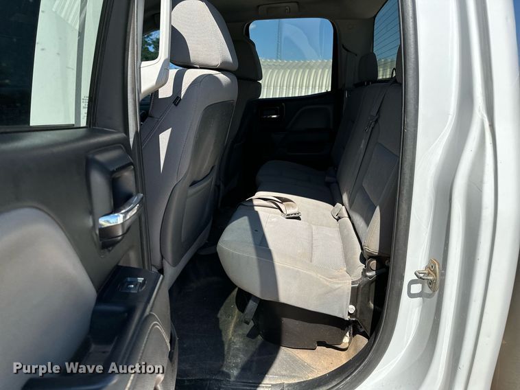 image for item OC9031 2015 Chevrolet Silverado 2500HD  Double Cab utility bed pickup truck