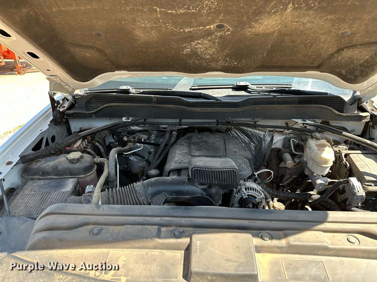 image for item OC9031 2015 Chevrolet Silverado 2500HD  Double Cab utility bed pickup truck