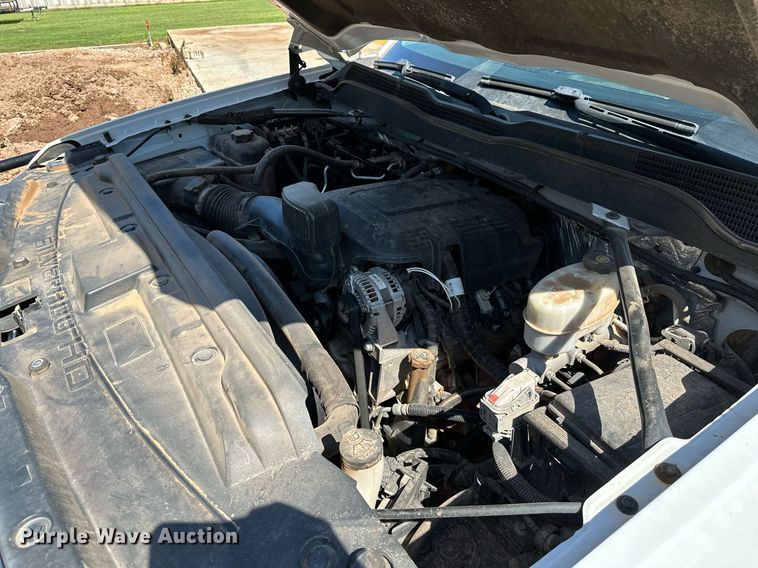 image for item OC9031 2015 Chevrolet Silverado 2500HD  Double Cab utility bed pickup truck