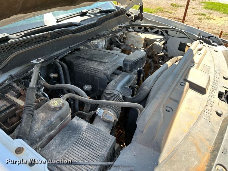 image for item OC9031 2015 Chevrolet Silverado 2500HD  Double Cab utility bed pickup truck