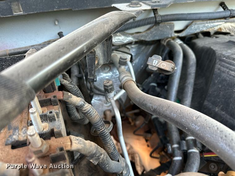 image for item OC9031 2015 Chevrolet Silverado 2500HD  Double Cab utility bed pickup truck