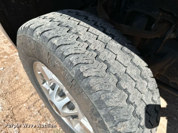 image for item OC9031 2015 Chevrolet Silverado 2500HD  Double Cab utility bed pickup truck