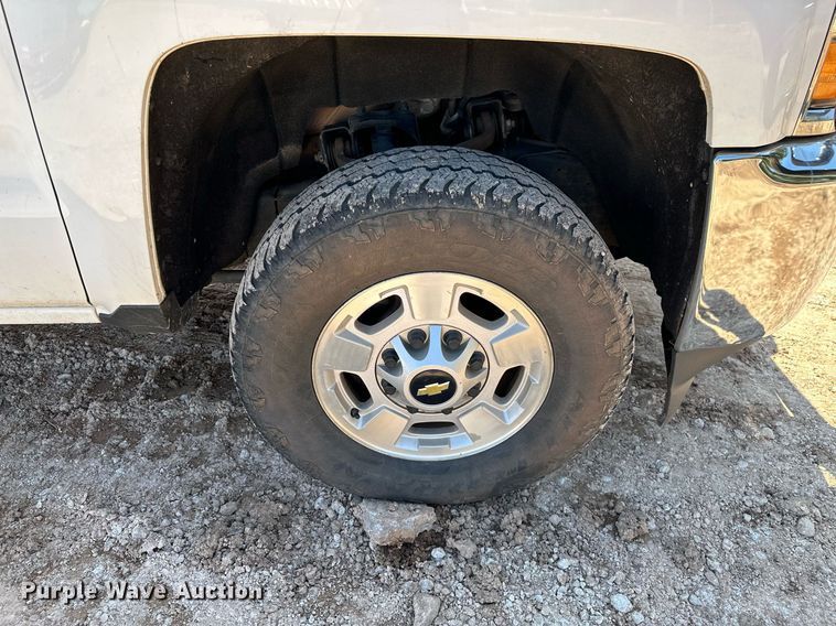 image for item OC9031 2015 Chevrolet Silverado 2500HD  Double Cab utility bed pickup truck