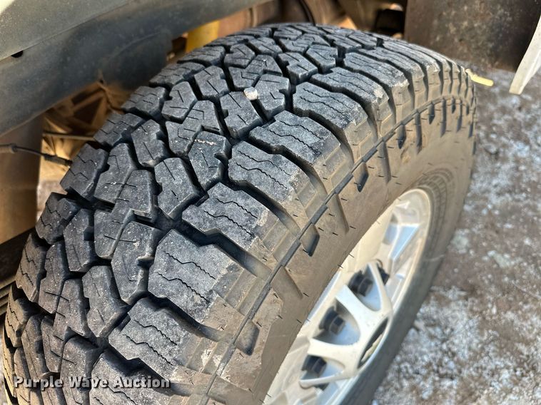 image for item OC9031 2015 Chevrolet Silverado 2500HD  Double Cab utility bed pickup truck