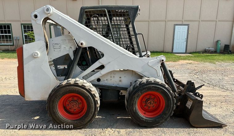 image for item OC9047 2001 Bobcat 873  skid steer loader