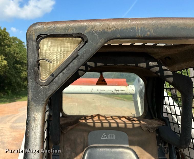 image for item OC9047 2001 Bobcat 873  skid steer loader