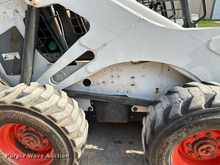 image for item OC9047 2001 Bobcat 873  skid steer loader