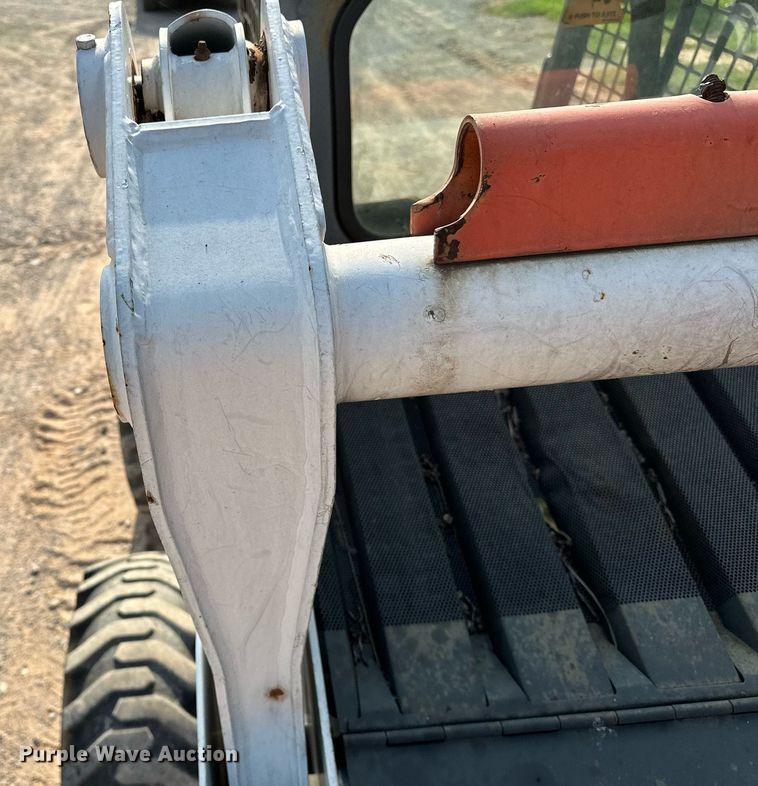 image for item OC9047 2001 Bobcat 873  skid steer loader